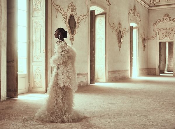 More magic from Milan. ❤️❤️❤️. To attend an intensive workshop with me visit lindsayadler.photo-