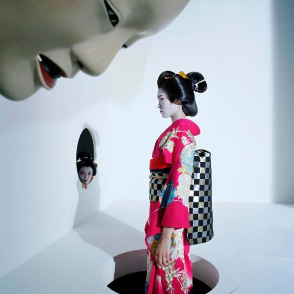 As has been said before, Japan is ancient and modern at the same time. Many a science fiction ch