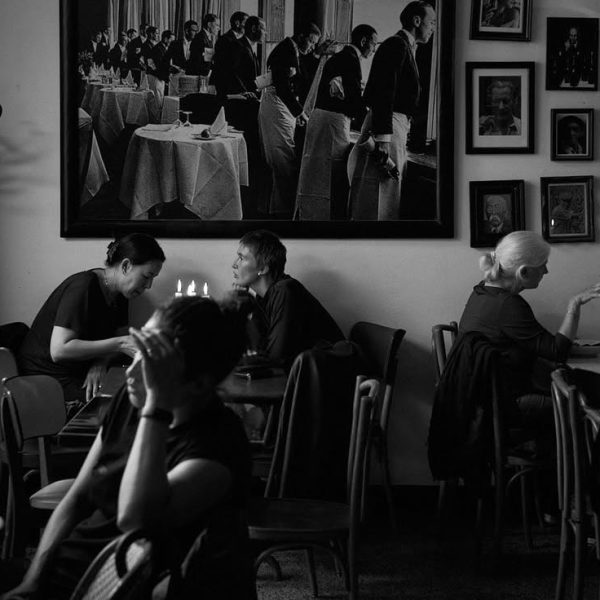 “Girl talk” in Copenhagen. Leica M11 with 50-1.4 Summilux.
